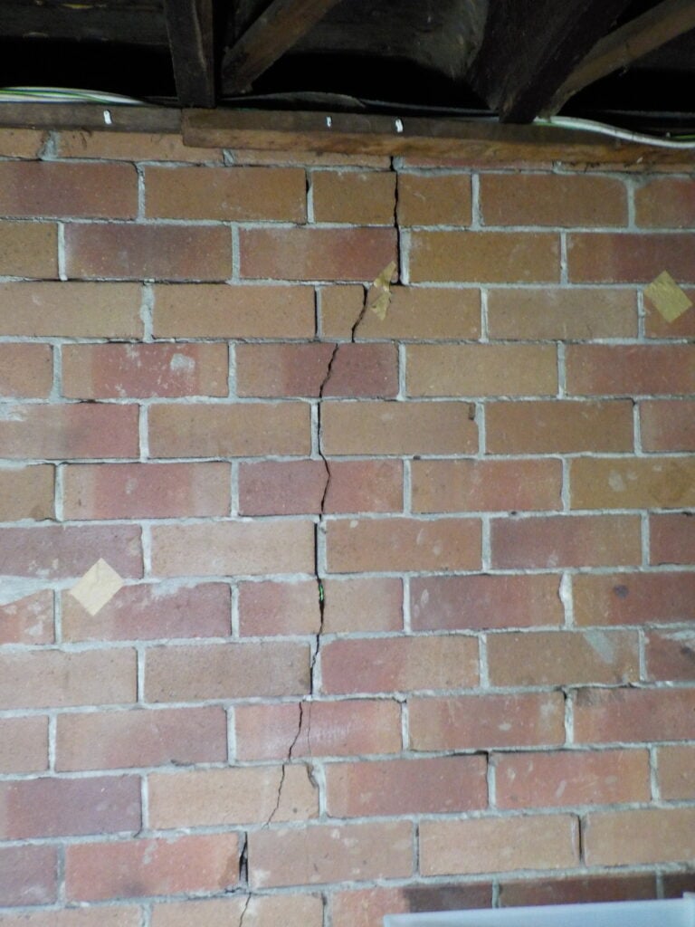 Building Inspection - Foundation Cracks &raquo;